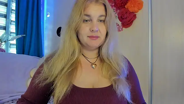 CoraSwon online show from October 15, 6:46 am