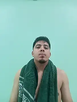 Snapshot of Fiel77 chatting on May 6, 10:26 pm Fiel77 online show from May 6, 10:26 pm