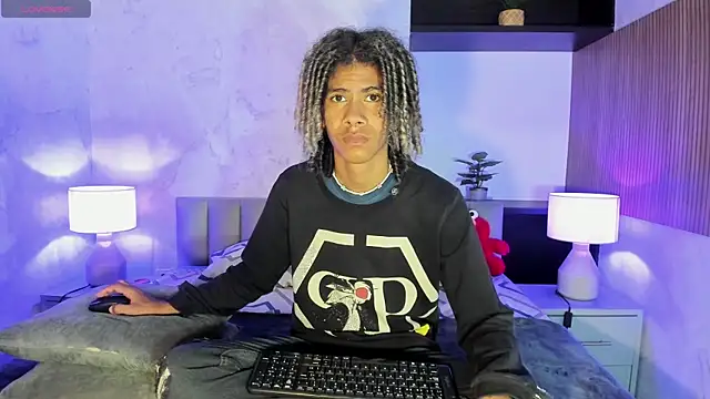 Maxim-Walker online show from February 17, 3:04 am