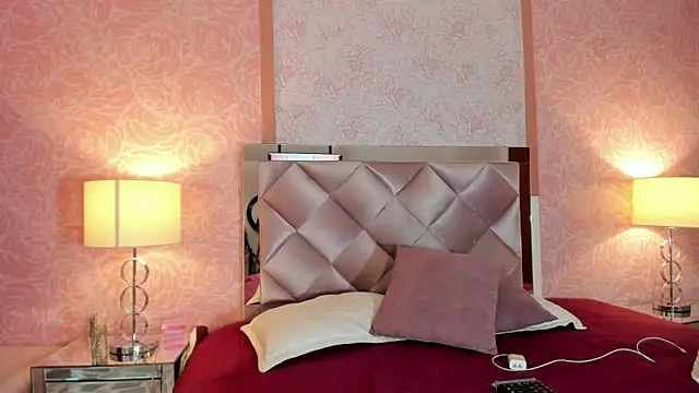 Maxim-Walker online show from November 16, 3:12 am