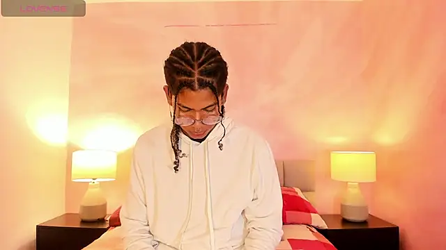 Maxim-Walker online show from November 17, 3:12 am