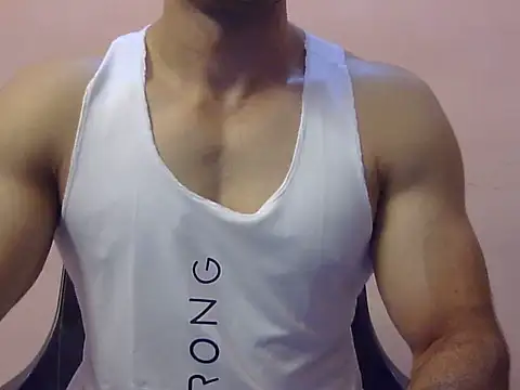 Snapshot of heman_2 chatting on June 10, 10:03 am heman 2 online show from June 10, 10:03 am