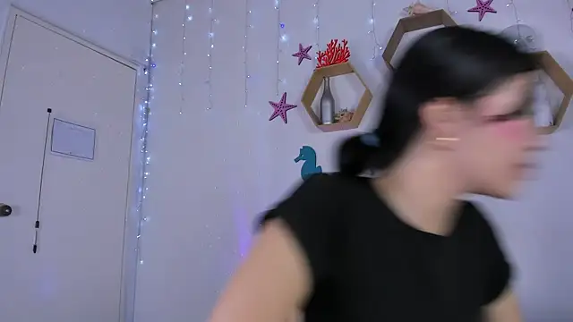 Emiily Parkerr online show from March 20, 3:02 am