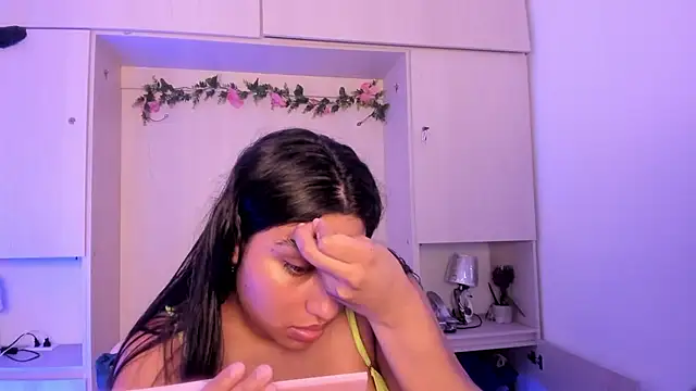 Snapshot of CANDYGABYY chatting on July 7, 8:02 pm CANDYGABYY online show from July 7, 8:02 pm