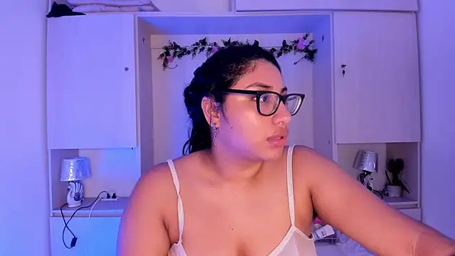 Snapshot of CANDYGABYY chatting on July 10, 8:11 pm CANDYGABYY online show from July 10, 8:11 pm