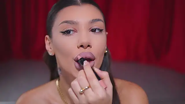 Snapshot of NatyDesiree chatting on January 28, 7:53 pm NatyDesiree online show from January 28, 7:53 pm