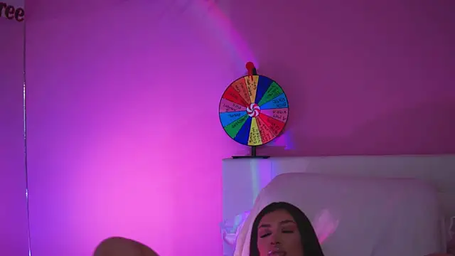 Snapshot of NatyDesiree chatting on February 20, 4:28 am NatyDesiree online show from February 20, 4:28 am