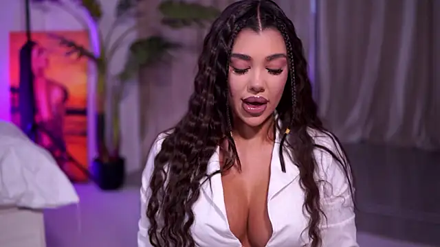 NatyDesiree online show from February 22, 7:56 pm