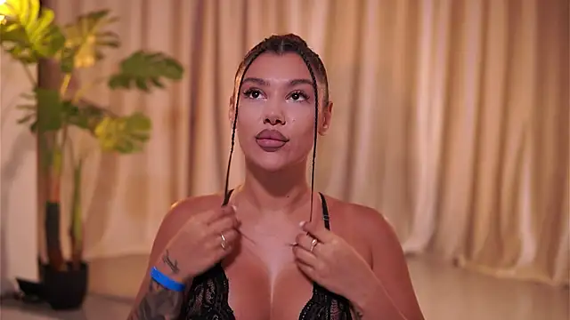 NatyDesiree online show from July 20, 7:16 pm