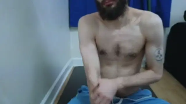 Snapshot of pantslesstraveler_plt chatting on January 27, 9:11 pm pantslesstraveler plt online show from January 27, 9:11 pm