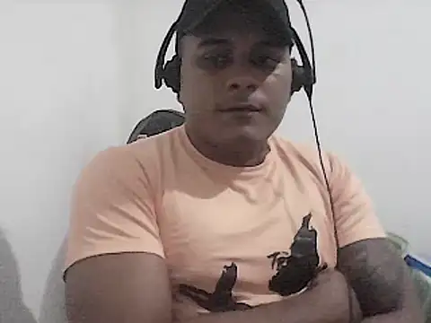 SaucyAffair0 online show from January 5, 12:09 am