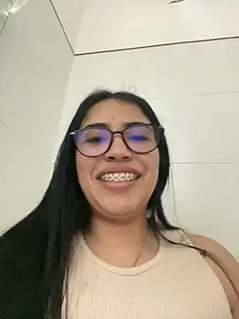 Snapshot of SaritaHot_69 chatting on December 12, 8:21 pm SaritaHot 69 online show from December 12, 8:21 pm