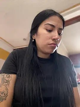 Snapshot of SaritaHot_69 chatting on December 14, 3:47 pm SaritaHot 69 online show from December 14, 3:47 pm