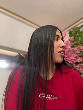 Snapshot of SaritaHot_69 chatting on December 21, 3:31 pm SaritaHot 69 online show from December 21, 3:31 pm