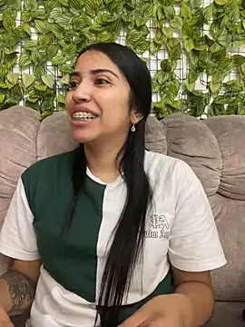 Snapshot of SaritaHot_69 chatting on January 6, 4:13 pm SaritaHot 69 online show from January 6, 4:13 pm