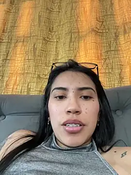 Snapshot of SaritaHot_69 chatting on March 17, 7:15 pm SaritaHot 69 online show from March 17, 7:15 pm