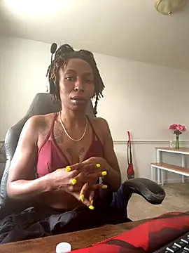 LeyaHoneybuns online show from November 18, 4:55 pm