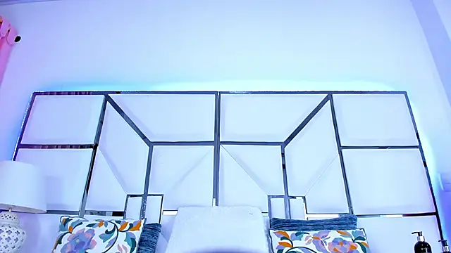 RileySweett online show from February 20, 11:31 am