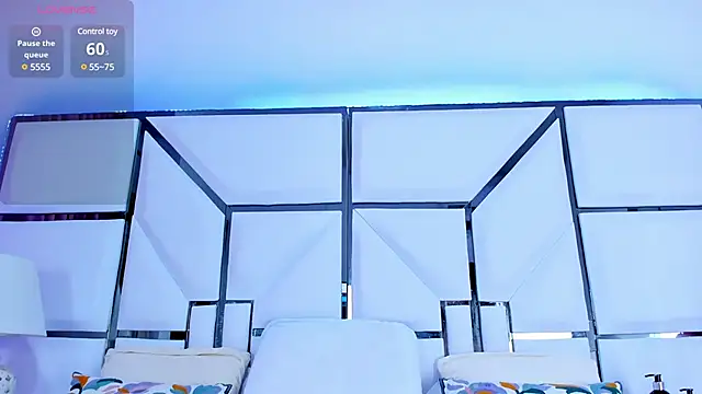 RileySweett online show from March 7, 11:29 am