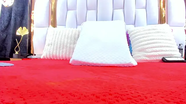 RileySweett online show from November 13, 11:42 am