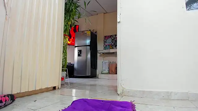 Snapshot of Samantha__latinaXXX chatting on January 14, 9:31 pm Samantha latinaXXX online show from January 14, 9:31 pm