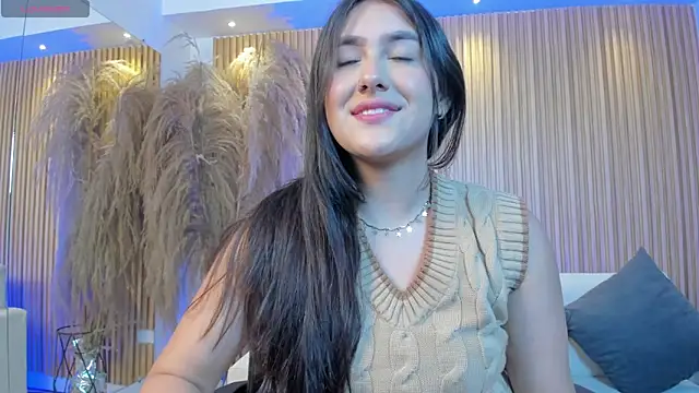 paulina sweett  online show from March 19, 12:23 pm