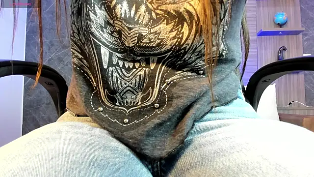 paulina sweett  online show from November 15, 10:45 am