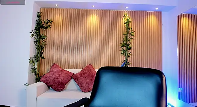 paulina sweett  online show from February 24, 12:14 pm