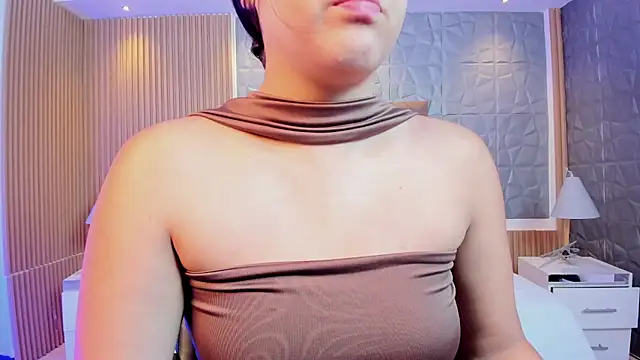 paulina sweett  online show from March 31, 12:27 pm