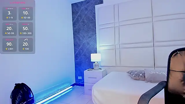 paulina sweett  online show from April 16, 12:17 pm