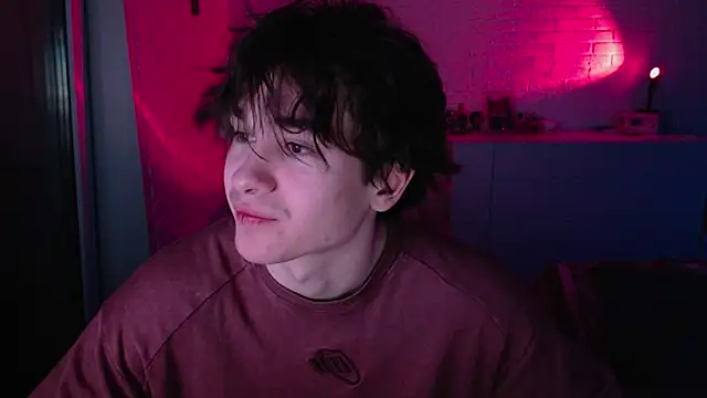 MarkusDean online show from April 18, 6:12 pm