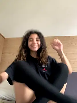 uniquerossie online show from October 27, 9:24 am