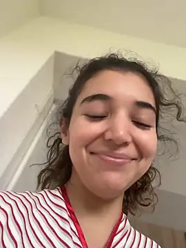 uniquerossie online show from November 9, 10:13 am