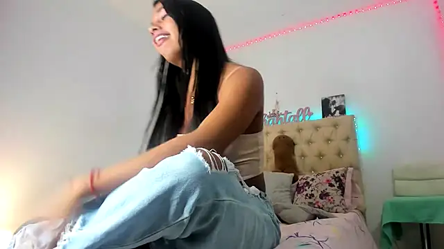 shantallhotxx online show from October 10, 1:48 am