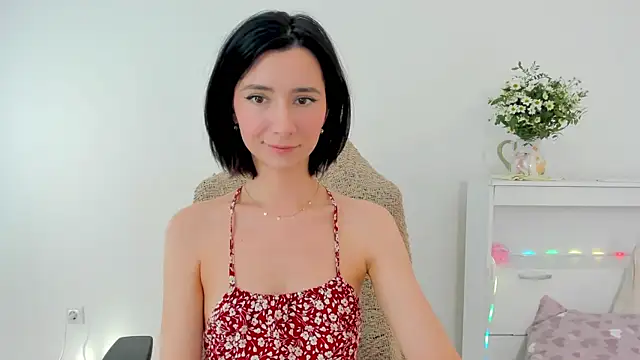 crystalnut online show from February 14, 3:25 am