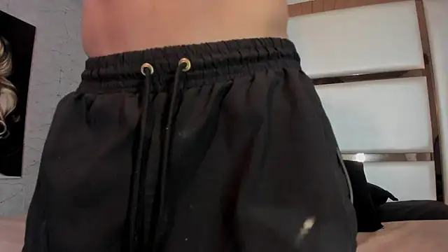 ALAN SANTHOS online show from October 18, 4:37 am