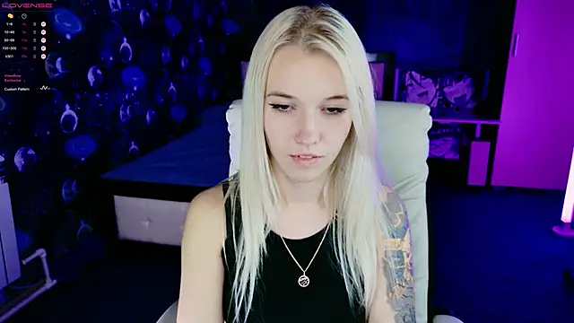 ShhhO O online show from October 14, 5:14 pm