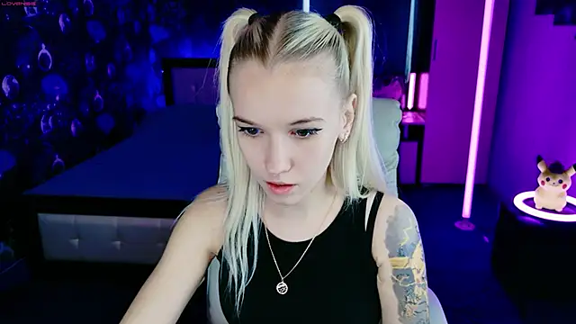 ShhhO O online show from October 30, 9:44 am