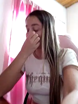 Iris love18 online show from January 19, 1:15 pm