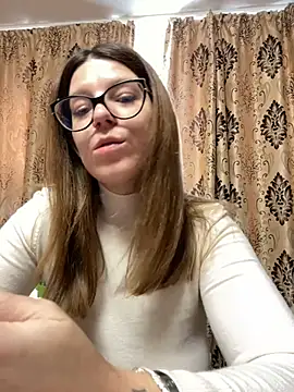 NadiraNoor online show from March 16, 1:49 pm