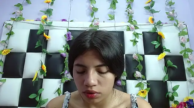 Snapshot of arianaa_tompsoon chatting on January 29, 2:30 am arianaa tompsoon online show from January 29, 2:30 am