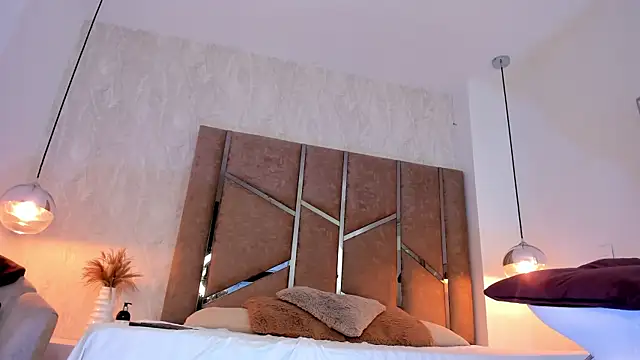 Martinaa Jones  online show from October 21, 7:36 pm