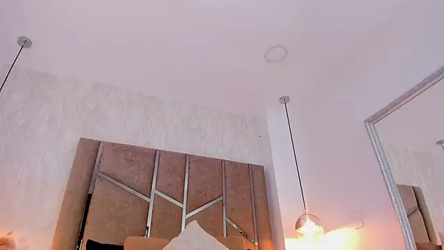 Martinaa Jones  online show from March 23, 12:53 pm