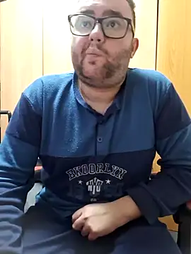 Snapshot of Javier_bear chatting on March 11, 2:51 pm Javier bear online show from March 11, 2:51 pm