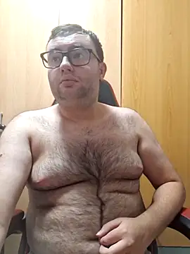 Snapshot of Javier_bear chatting on September 23, 9:51 pm Javier bear online show from September 23, 9:51 pm