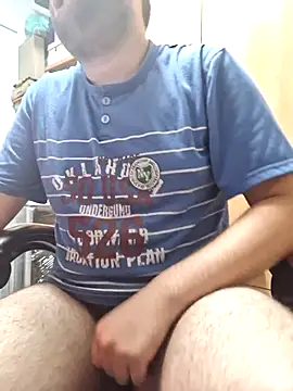 Snapshot of Javier_bear chatting on October 19, 9:32 am Javier bear online show from October 19, 9:32 am