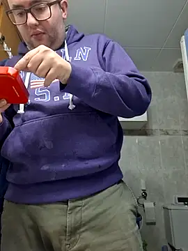 Snapshot of Javier_bear chatting on November 26, 9:38 pm Javier bear online show from November 26, 9:38 pm