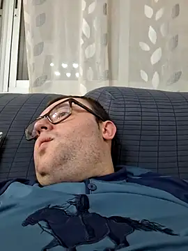 Snapshot of Javier_bear chatting on December 14, 9:41 pm Javier bear online show from December 14, 9:41 pm