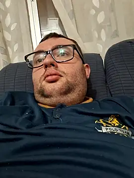 Snapshot of Javier_bear chatting on January 7, 9:50 pm Javier bear online show from January 7, 9:50 pm