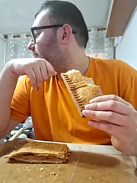 Javier bear online show from April 11, 10:14 pm